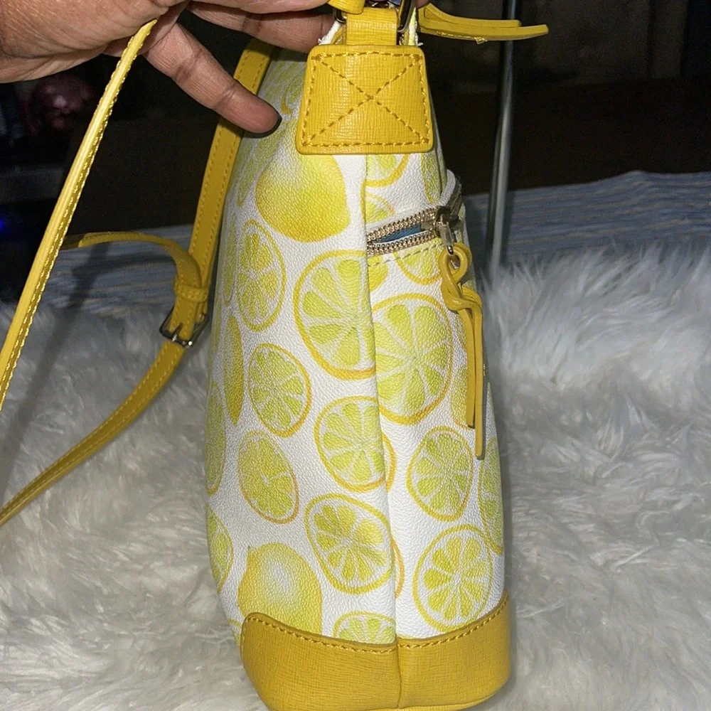 Dooney & Bourke 🍋 Limone Lemons🍋 Crossbody EUC - Picture 9 of 16